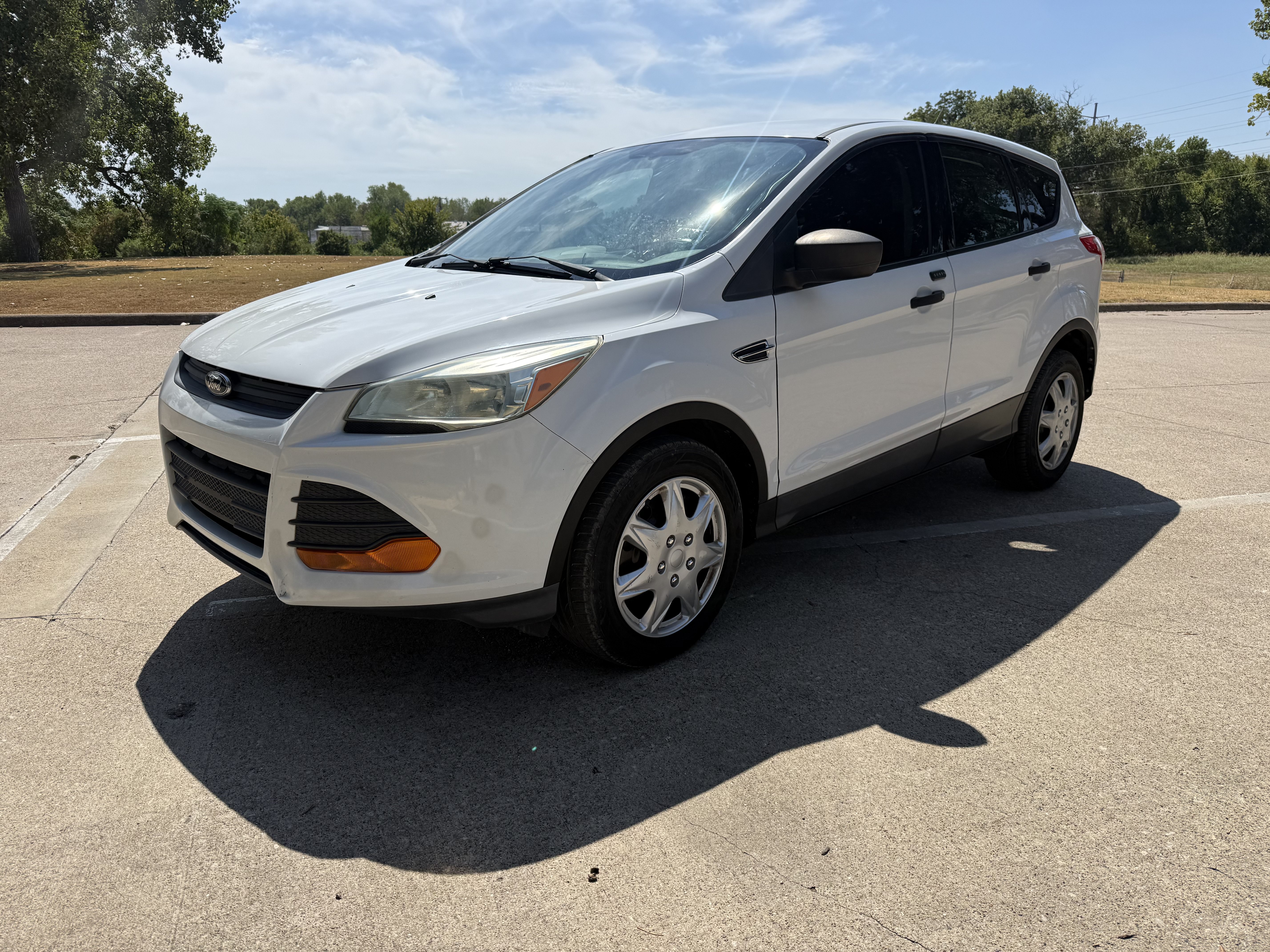 Used 2015 Ford Escape S FWD image 1