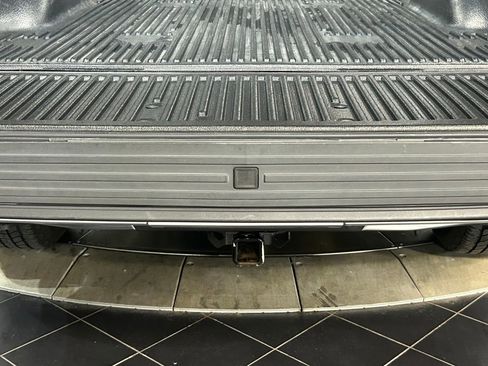 Used 2019 Ford F150 Lariat w/ Equipment Group 502A Luxury AWD/4WD image 39