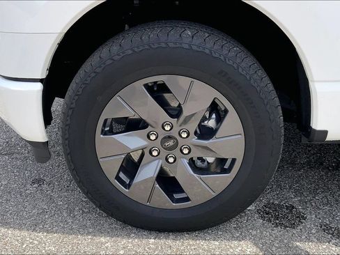 Used 2024 Ford F150 Lightning Lariat w/ Max Trailer Tow Package AWD/4WD image 8