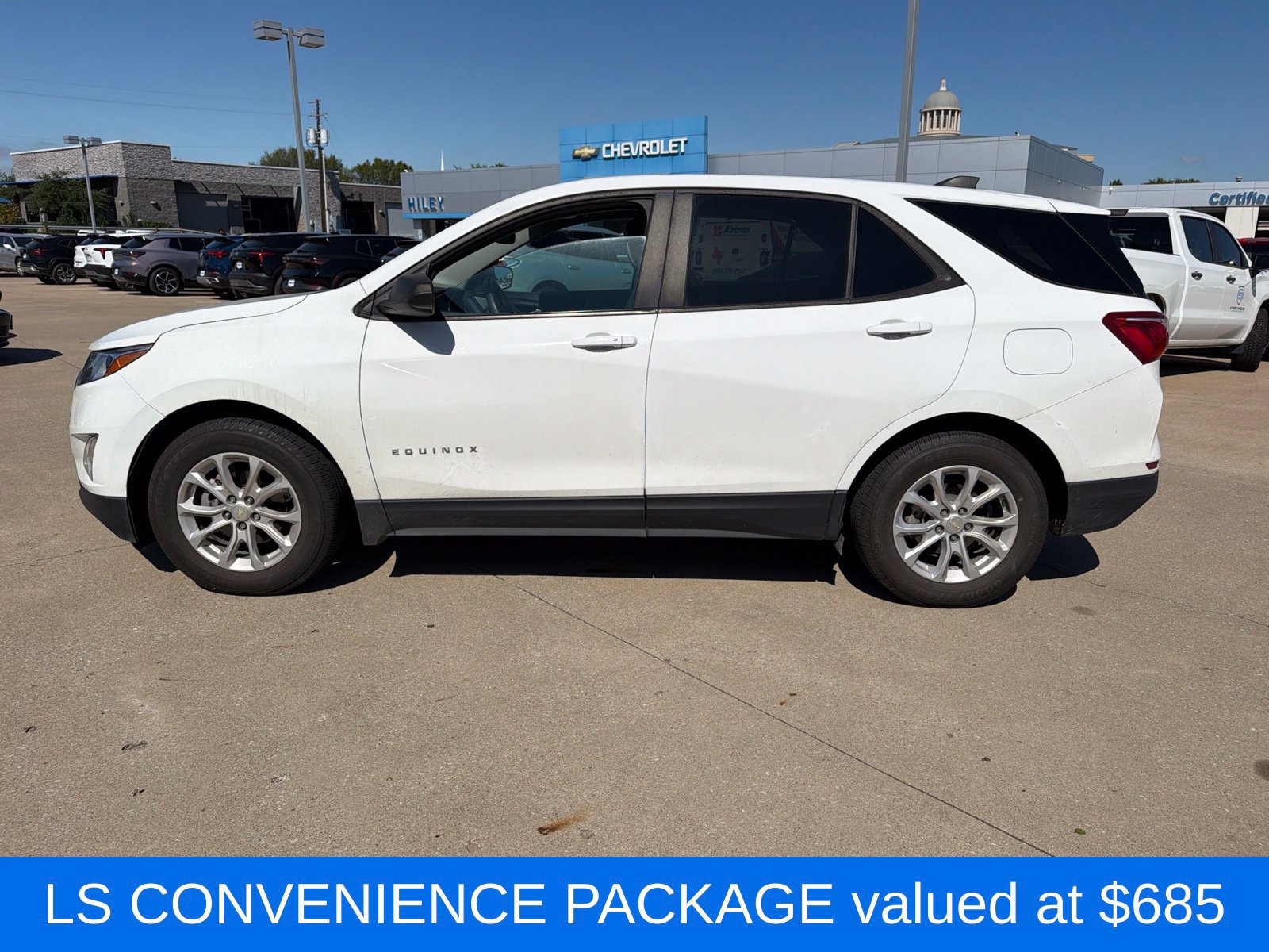 Used 2021 Chevrolet Equinox LS w/ LS Convenience Package FWD image 3