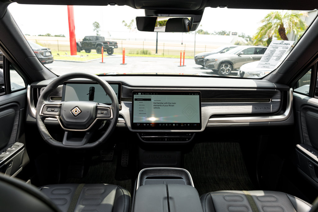 Used 2025 Rivian R1T Adventure Dual AWD/4WD image 16