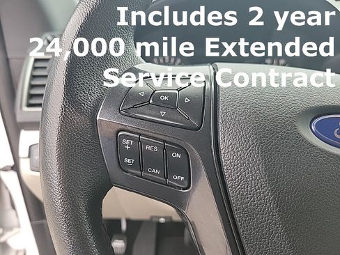 Used 2019 Ford Explorer XLT image 23