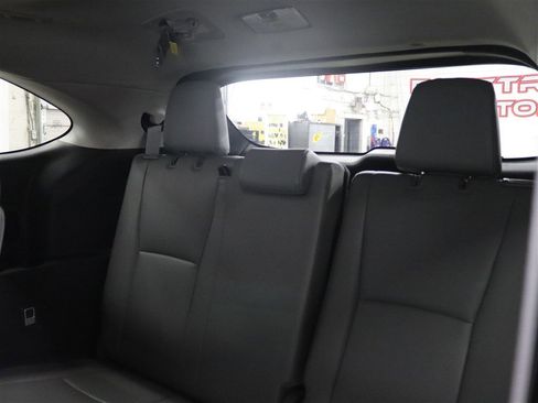 Used 2022 Toyota Highlander Platinum AWD/4WD image 12