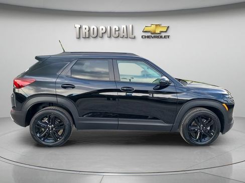 New 2026 Chevrolet TrailBlazer LT w/ Midnight Edition FWD image 6