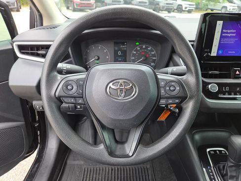 Used 2023 Toyota Corolla LE FWD image 31