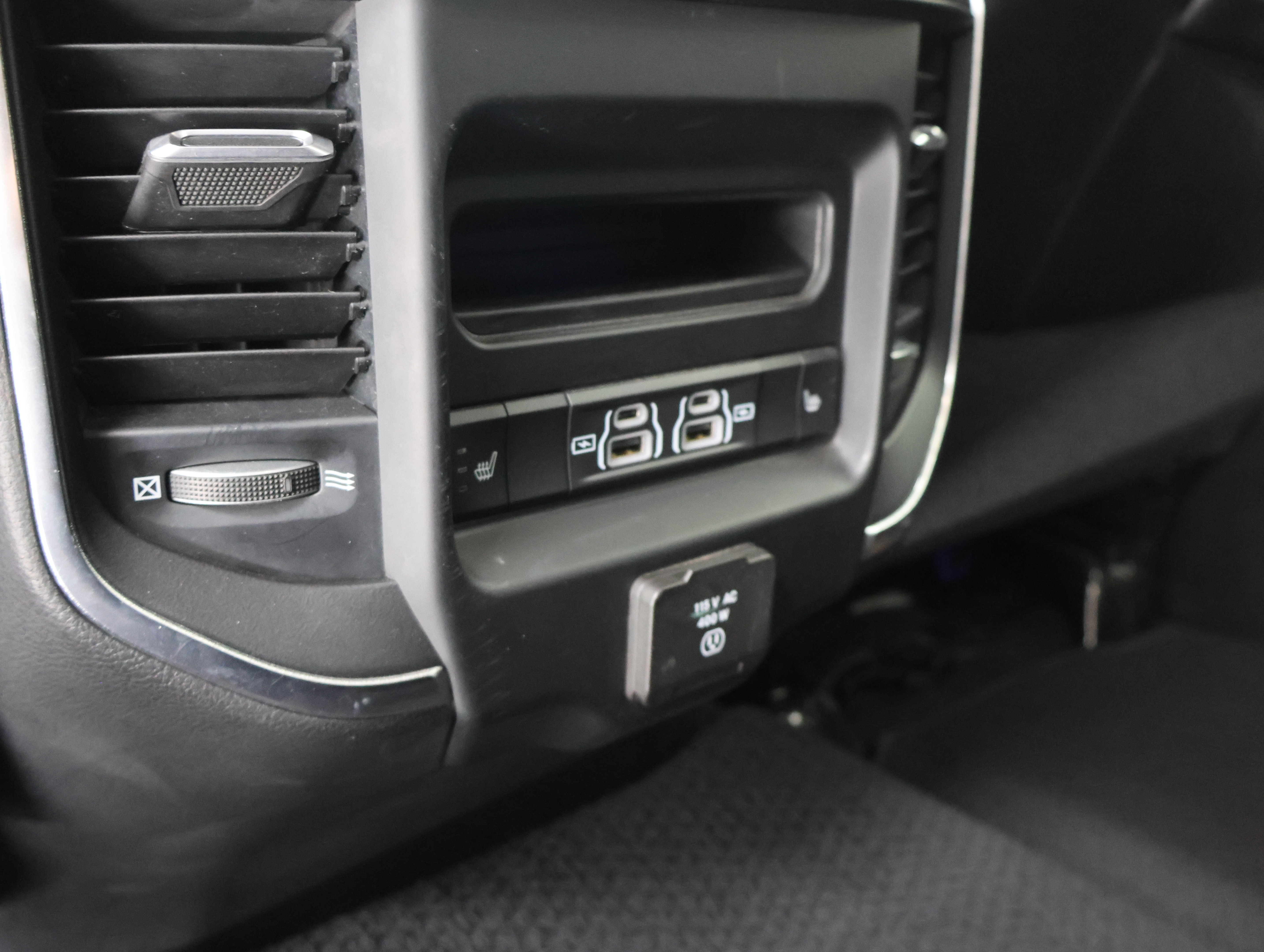Used 2023 RAM 3500 Laramie AWD/4WD image 36