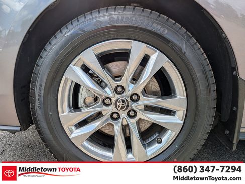 Certified 2024 Toyota Sienna Limited AWD/4WD image 9
