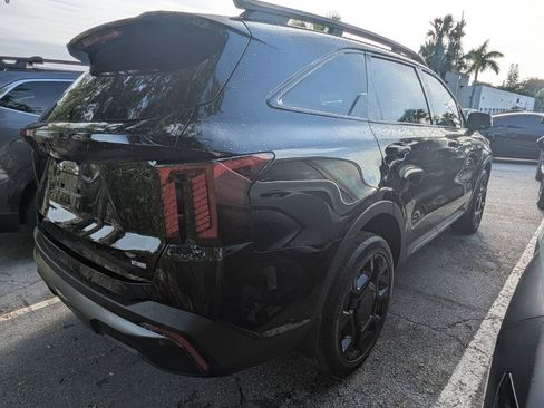 Used 2025 Kia Sorento SX AWD/4WD image 12