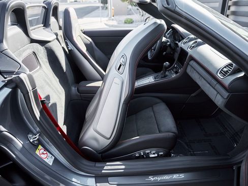 Used 2025 Porsche 718 Boxster Spyder RS w/ Accent Package Logos image 49