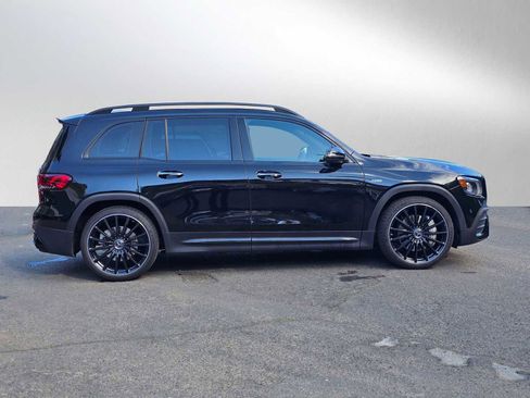 Used 2023 Mercedes-Benz GLB 35 AMG 4MATIC image 2