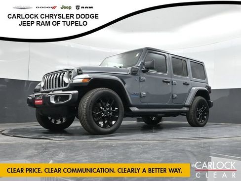 Used 2025 Jeep Wrangler Unlimited Sahara AWD/4WD image 46