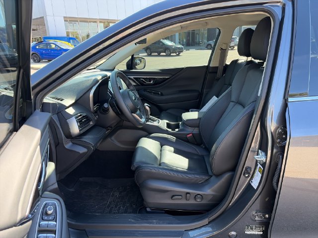 Used 2025 Subaru Outback Touring XT w/ Popular Package #2 AWD/4WD image 9