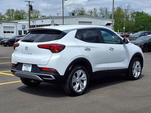 Used 2025 Buick Encore GX Preferred AWD/4WD image 2