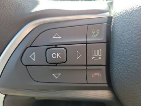 New 2025 Jeep Grand Cherokee Altitude image 17