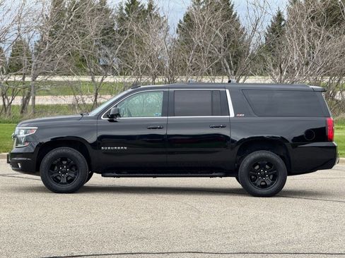 Used 2018 Chevrolet Suburban LT AWD/4WD image 4