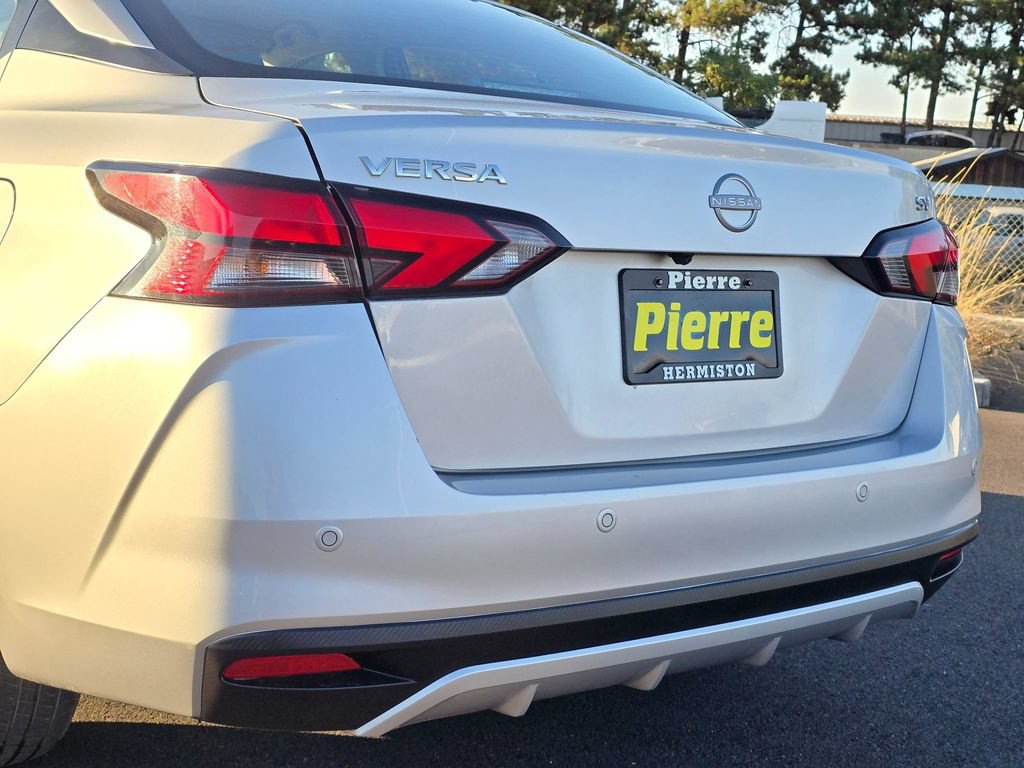 Used 2024 Nissan Versa SV FWD image 8