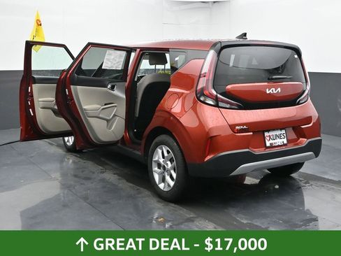 Used 2025 Kia Soul LX w/ LX Technology Package FWD image 60