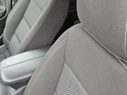 Used 2024 GMC Terrain SLE image 25