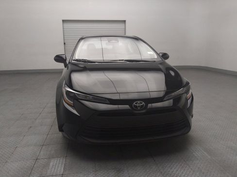 Used 2025 Toyota Corolla LE FWD image 14