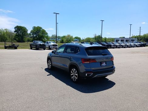 Used 2024 Volkswagen Taos SE image 6