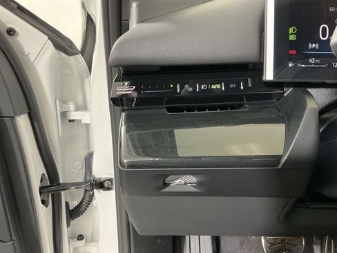 New 2026 BMW 530i 530i w/ M Sport Package image 18