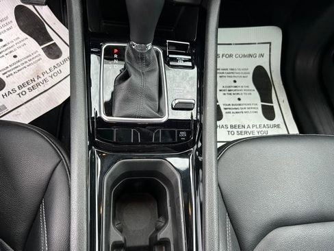 Used 2025 Jeep Compass Limited image 20