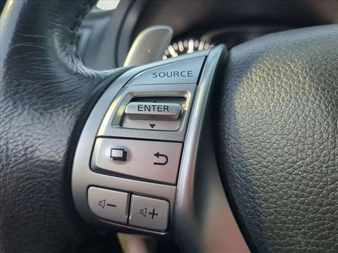 Used 2017 Nissan Altima 3.5 SR image 16