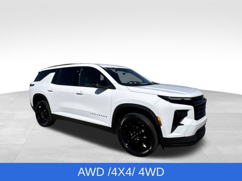 Used 2024 Chevrolet Traverse LT w/ Midnight/Sport Edition AWD/4WD image 13