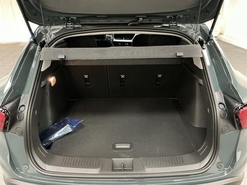 New 2026 Chevrolet Trax LT w/ LT Convenience Package FWD image 27