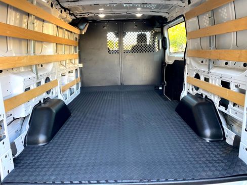 Used 2024 Ford Transit 250 Low Roof w/ Exterior Upgrade Package image 7