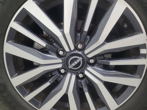 Used 2022 Nissan Kicks SV FWD image 31