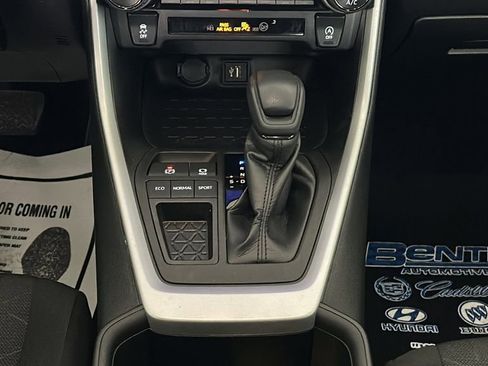 Used 2023 Toyota RAV4 XLE image 21