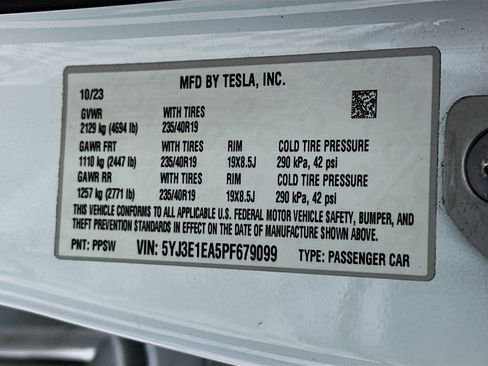 Used 2023 Tesla Model 3 Standard Range image 12