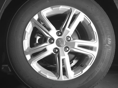 Used 2024 GMC Terrain SLE FWD image 19