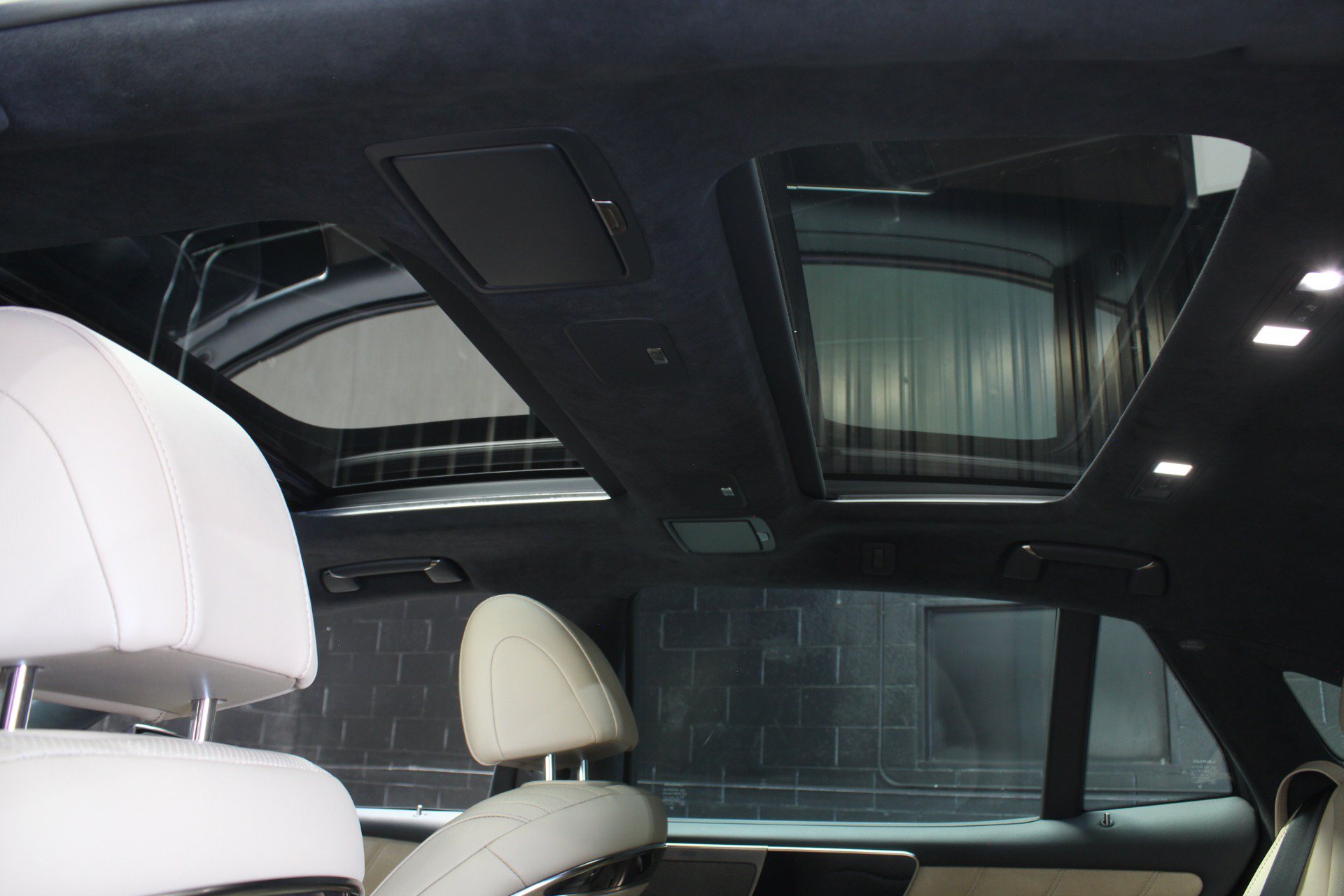 Used 2022 Lexus LS 500 w/ Interior Upgrade Package RWD image 26