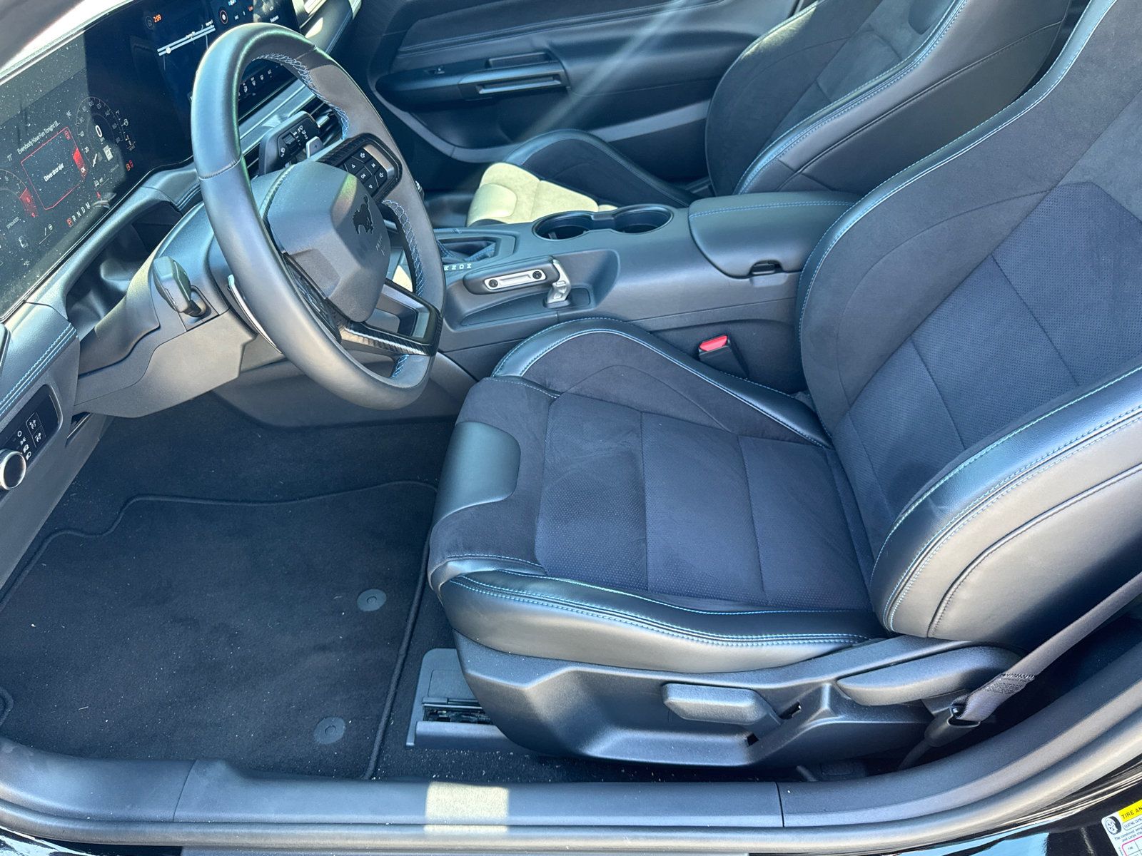 Used 2025 Ford Mustang Dark Horse RWD image 9