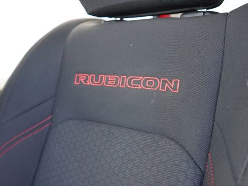 Used 2018 Jeep Wrangler Unlimited Rubicon AWD/4WD image 29