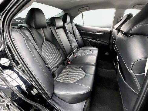 Used 2021 Toyota Camry SE image 27