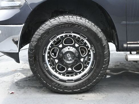 Used 2018 RAM 1500 Big Horn image 28