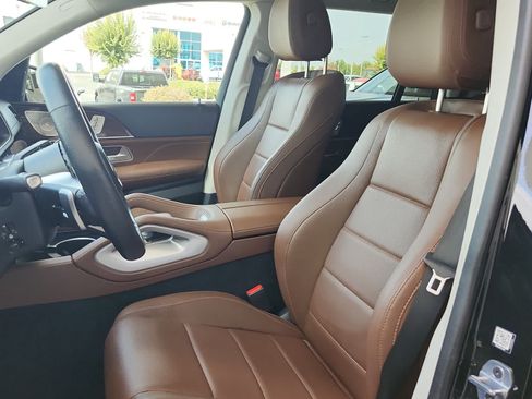 Used 2024 Mercedes-Benz GLS 450 4MATIC image 16