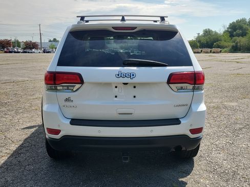 Used 2021 Jeep Grand Cherokee Laredo AWD/4WD image 6