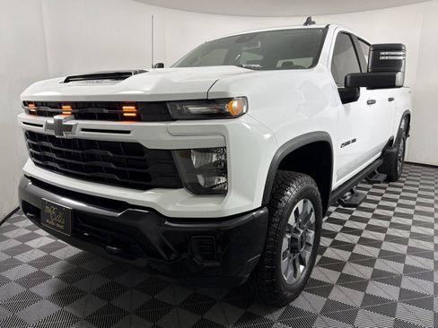 Certified 2024 Chevrolet Silverado 2500 Custom w/ Custom Value Package AWD/4WD image 3