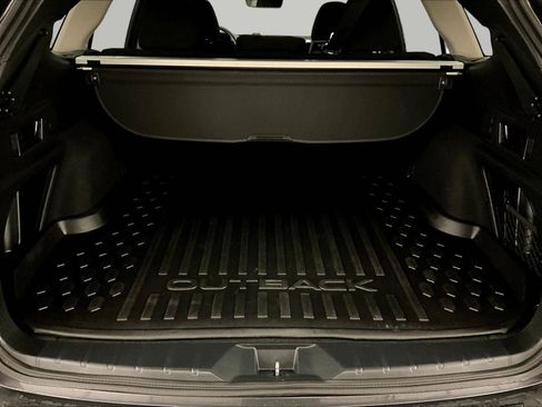 Used 2025 Subaru Outback Premium w/ Popular Package #1 image 33