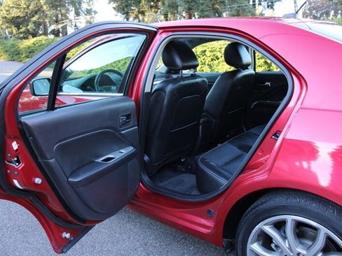 Used 2010 Ford Fusion SEL FWD image 15