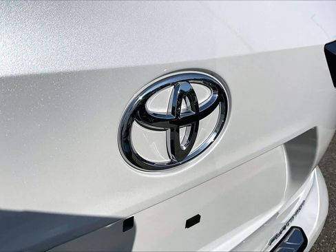Used 2026 Toyota Highlander Platinum AWD/4WD image 30