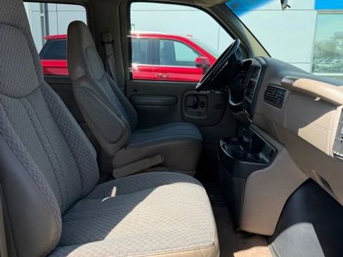 Used 1997 Chevrolet Express 1500 Passenger w/ Preferred Equipment Group RWD image 6
