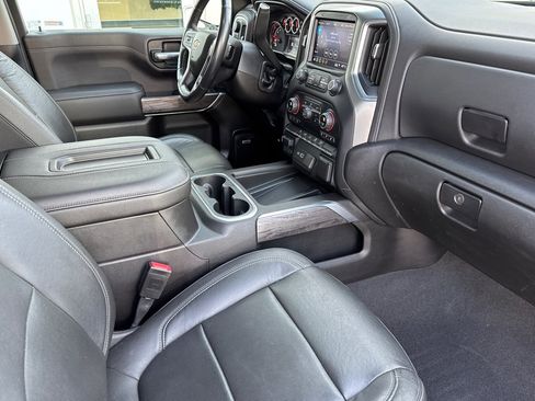 Used 2019 Chevrolet Silverado 1500 LTZ w/ LTZ Convenience Package image 15