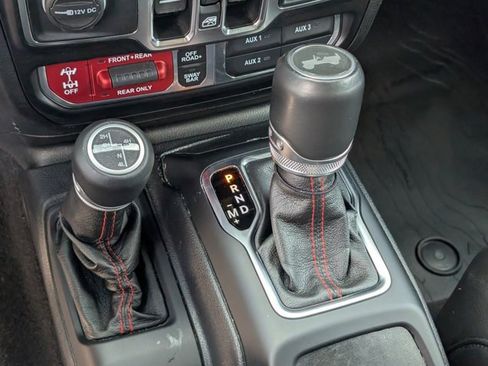 Used 2021 Jeep Wrangler Unlimited Rubicon AWD/4WD image 29