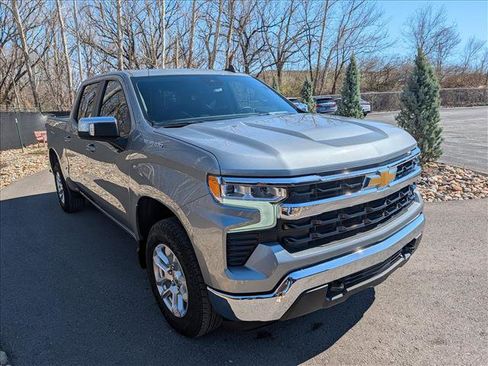 Used 2023 Chevrolet Silverado 1500 LT w/ Convenience Package II image 7
