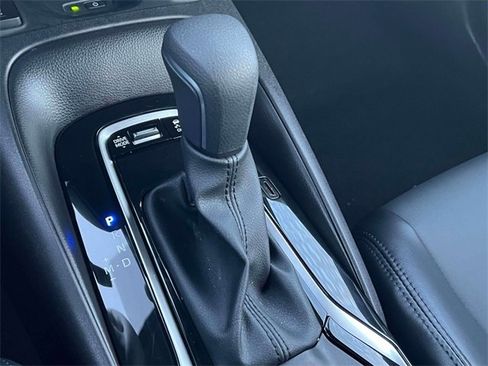 Certified 2025 Toyota Corolla XSE image 31